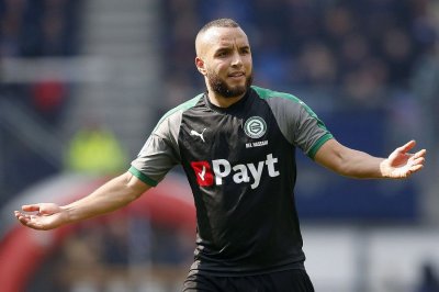 الوكرة حسم تعاقده مع بلحساني