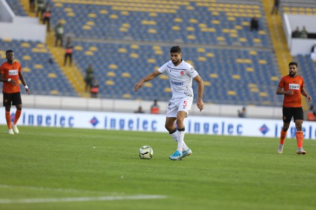 الوداد ثبت أقدامه  سريعا  في الصدارة