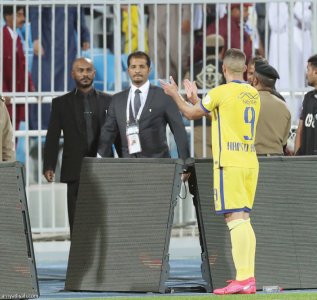 حمد الله يطفئ غضب الجماهير