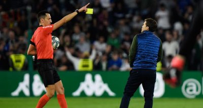 إيقاف حكم مواجهة برشلونة وبيتيس