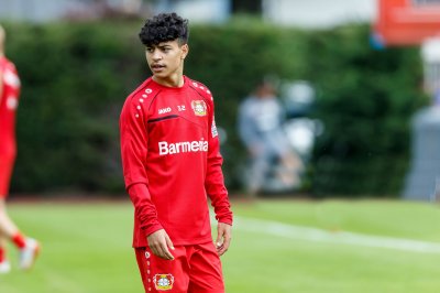 أزهيل ورابع ظهور مع كبار ليفركوزن