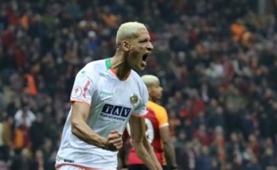 بامو يسجل هدفا ثمينا ويقصي بلهندة