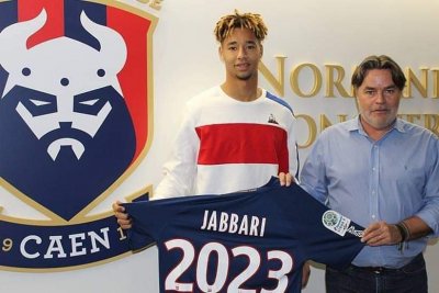 جباري يقنع كون ويوقع عقدا إحترافيا