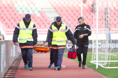 الدويك يغيب لفترة طويلة