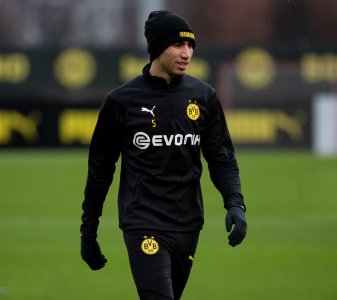 حكيمي يعود متحمسا لمسرح الأبطال