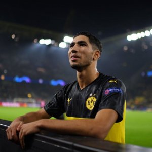 حكيمي في التشكيل المثالي الأوروبي