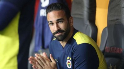 عادل رامي ينتقل الى فريق يحتل المركز الأخير في الدوري الروسي