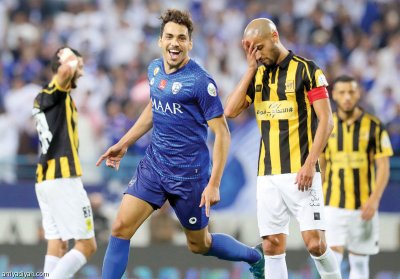 الصداع الذي يعاني منه الأحمدي منذ عامين