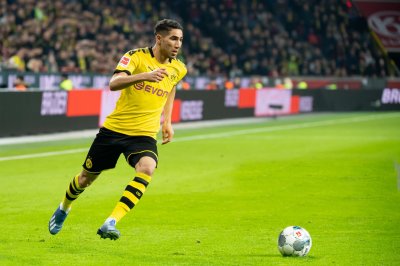 حكيمي يصنع الحدث في قمة الرعب