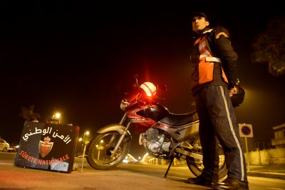 حالة الطوارئ.. رجال وأعوان السلطة سيتكلفون بتوزيع شهادة التنقل الاستثنائية على كافة المنازل