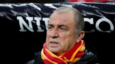 فاتح تريم مدرب غلطة سراي يعلن إصابته بفيروس كورونا