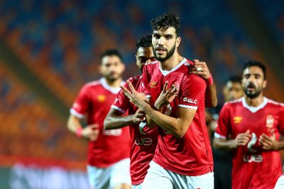 لاعب الأهلي يتحسر لرحيل أزارو