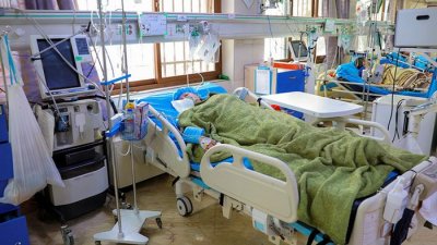 ڤيروس كورونا تسبب في وفاة العديد من المشاهير عبر العالم