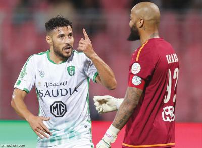 يوسف بلايلي يهدد بفسخ عقده مع الاهلي السعودي