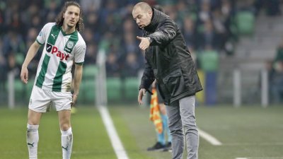 فريق مغمور في طريقة للتخلي عن محترف إستدعاه خاليلودزيتش