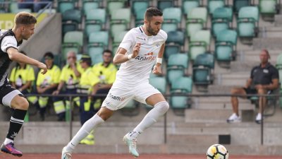 ماحي ملتزم ببيته ولا يريد العودة للتدريبات