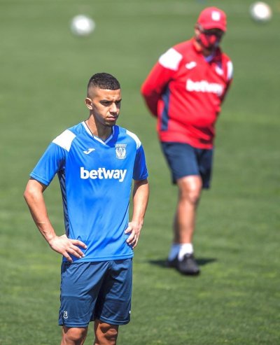 عناية خاصة من أغييري بأيمن مريد