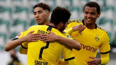 حكيمي الفنان يزيد من متاعب مطارديه