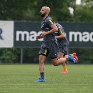 سفيان أمرابط متحمس بعد العودة للملعب