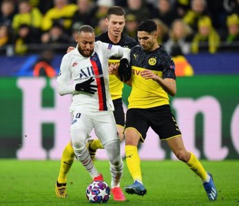 وكيل حكيمي يكشف سبب توقف انتقاله إلى نابولي