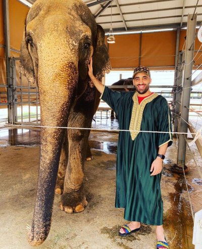 حمد الله في  سفاري الرياض  في انتظار السفر