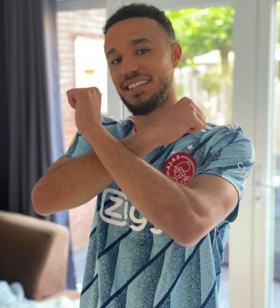 تشيلسي تمنع زياش من دعاية قميص أجاكس الجديد