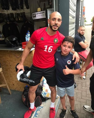 عاجل .. الجامعة تكذب التعاقد مع شركة بديلة للألبسة