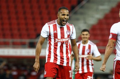 العرابي سيد الديربي بالهدف 19