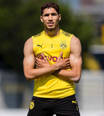  بيلد  تشرح كيف أن حكيمي باق في دورتموند