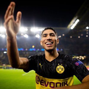 حكيمي وجه رسالة مؤثرة لدورتموند