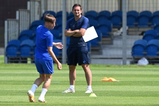 متى يلتحق زياش بتدريبات تشيسلي؟ لامبارد يرد..