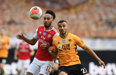 سايس يقود دفاع فريقه أمام شيفلد