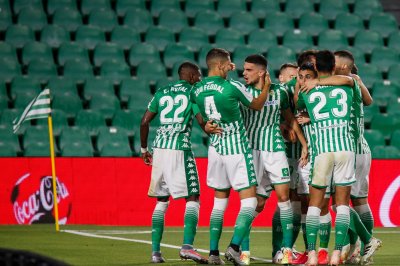 فضال رسمي في تشكيلة بيتيس أمام اوساسونا