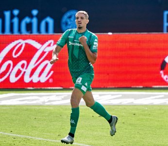 الصحافة الإسبانية تشيد بفضال