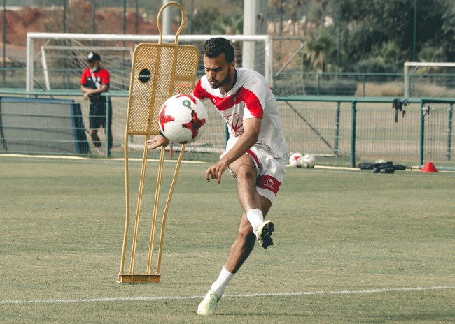 كريم بنعريف: الفتح  أكثر من فريق ولهذا السبب مددت عقدي معه