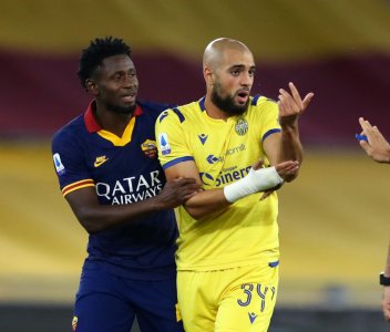 هيلاس بنجمه أمرابط سقطا بارض الذئاب