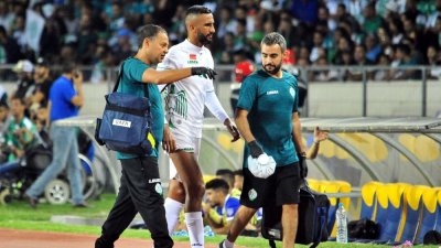 مدافع الرجاء مازال عالقا بهولندا