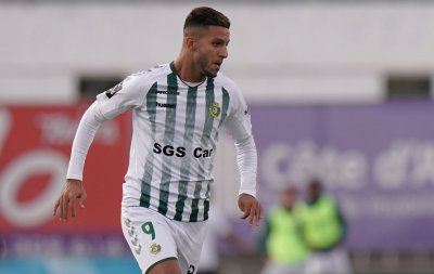 حشادي ضمن البقاء بصعوبة