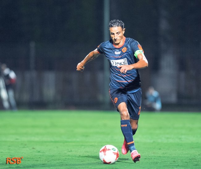 العميد يمدد مقامه بالنهضة البركانية