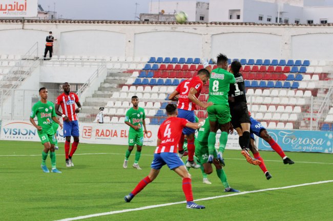 إخضاع لاعبو المغرب التطواني والرجاء لاختبارات كورونا بعد نهاية المباراة