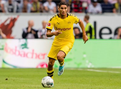 أشرف حكيمي ضمن التشكيلة المثالية