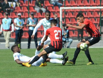 الشباب يستعد للصعود بإقامة معسكر مغلق