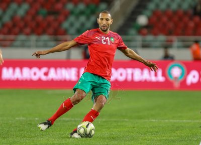 كورونا تصيب مدافع المنتخب الوطني