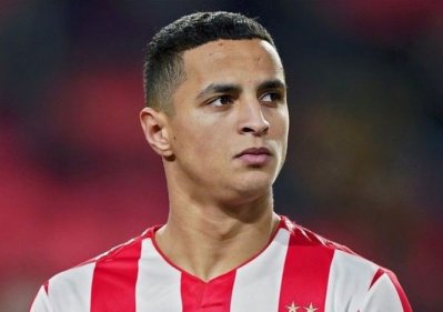 الجامعة ترد على مراسلة محمد إحتارين وتنفي كل الشائعات !!