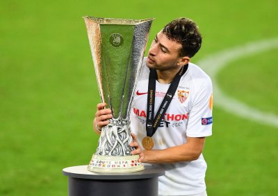 ليس الحدادي وحده.. محترفون بأوروبا بإمكانهم حمل قميص المنتخب