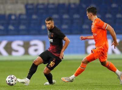 بلهندة يسجل في دربي إسطنبول