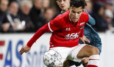 مدرب ألكمار يستنجد بالتعبوني وأبوخلال