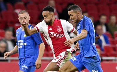 النقص العددي لم يحرم مزراوي واجاكس من الفوز