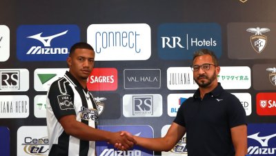 4 مواسم لموفي في عقده الجديد مع الشرط الجزائي