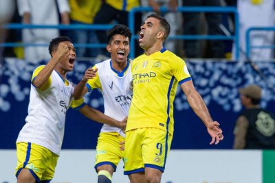 حمد الله ضمن المرشحين لأفضل لاعب في ربع النهائي